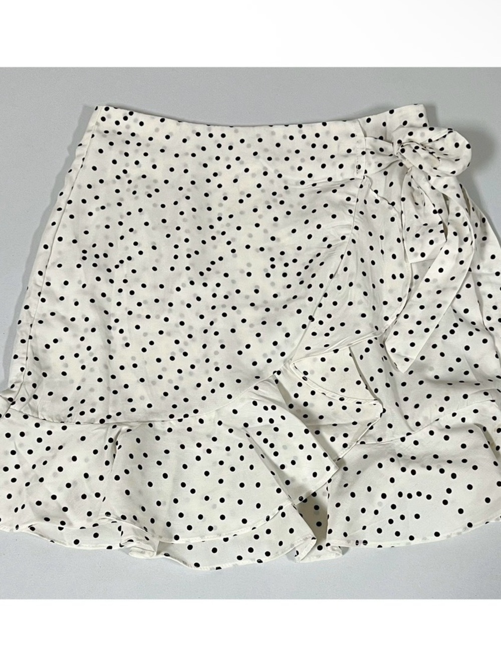 Polly White Black Polka Dot Dots Wrap Tie Ruffle Mini Skirt Bottoms Size 2 🤍✨
